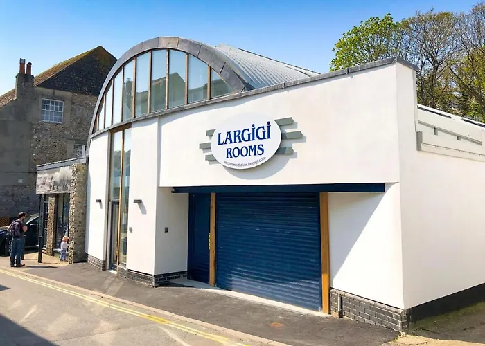 Largigi Rooms, Close To The Beach And Town Centre, Parking Available